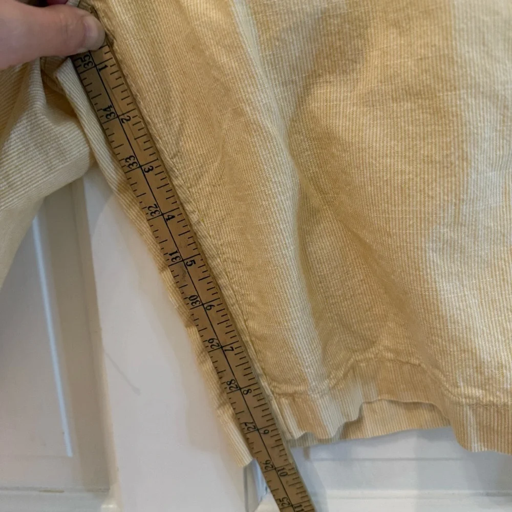 Banana Republic Tan Flat Front Shorts Men’s Size 30